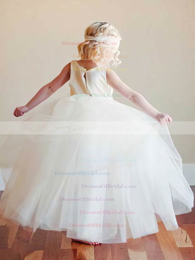Simple Ball Gown Ruffles Scoop Neck Ivory Tulle Flower Girl Dress #DOB01031796