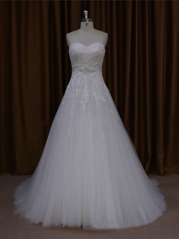 Sweetheart Tulle Appliques Lace Court Train Elegant Ivory Wedding Dresses #DOB00021643