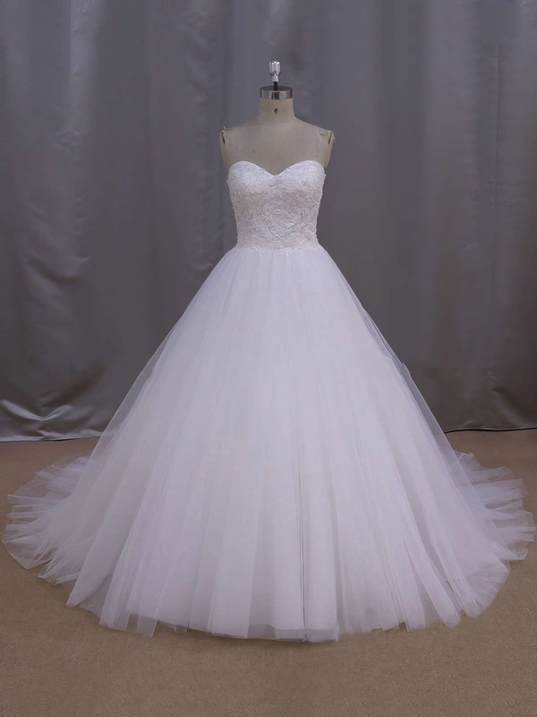 White Tulle Sweetheart Appliques Lace Court Train Top Wedding Dress #DOB00021679