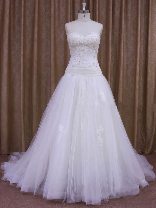 Tulle Appliques Lace Sweetheart Ivory Court Train Perfect Wedding Dresses #DOB00021859