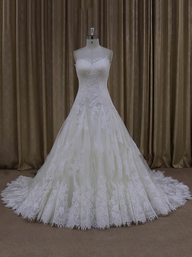 Ivory Tulle A-line Sweetheart Appliques Lace Modest Wedding Dress #DOB00022000