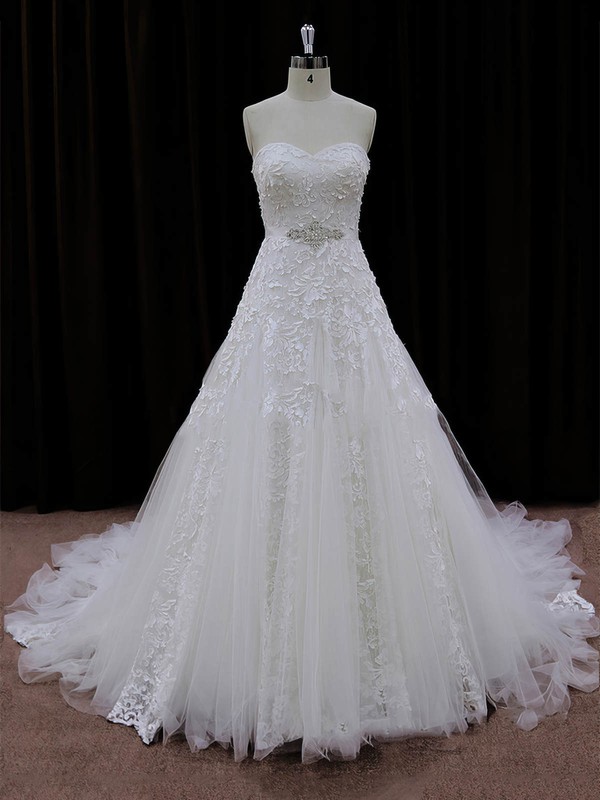Sweetheart Ivory Tulle with Appliques Lace Affordable Chapel Train Wedding Dresses #DOB00022007
