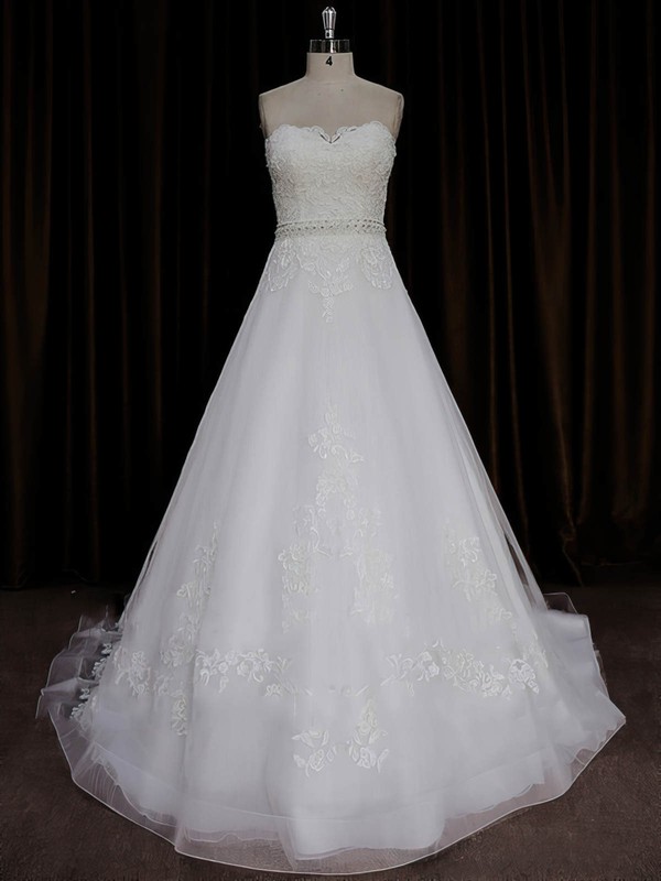 Inexpensive A-line Tulle Appliques Lace Sweetheart Ivory Wedding Dresses #DOB00022015