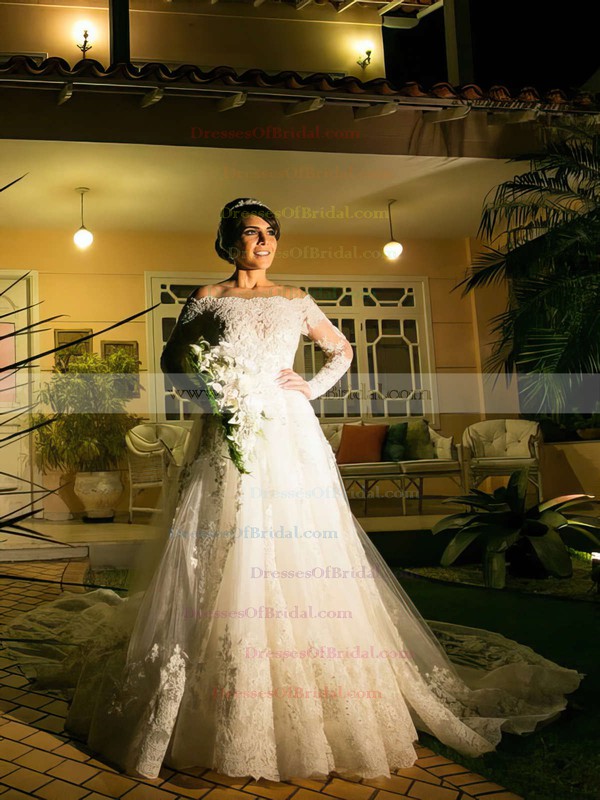 Newest A-line Scoop Neck Tulle Appliques Lace Chapel Train Long Sleeve Wedding Dresses #DOB00022542