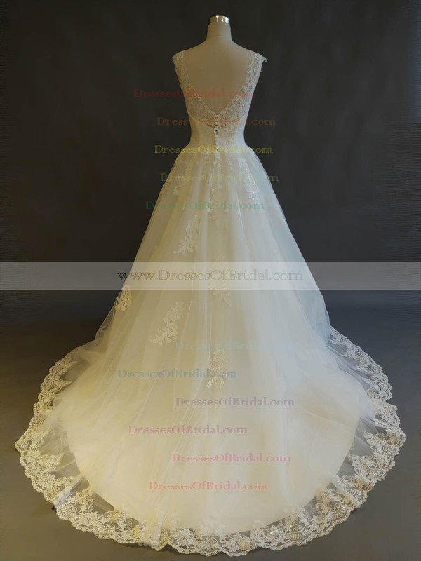Tulle Ball Gown Scoop Neck Sweep Train with Appliques Lace Wedding Dresses #DOB00022899