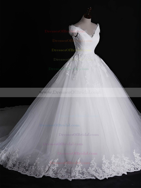 Tulle Ball Gown V-neck Chapel Train Appliques Lace Wedding Dresses #DOB00023321