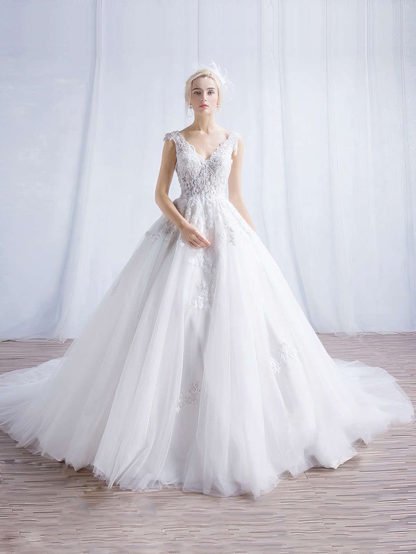 Tulle Ball Gown V-neck Chapel Train Appliques Lace Wedding Dresses #DOB00023324