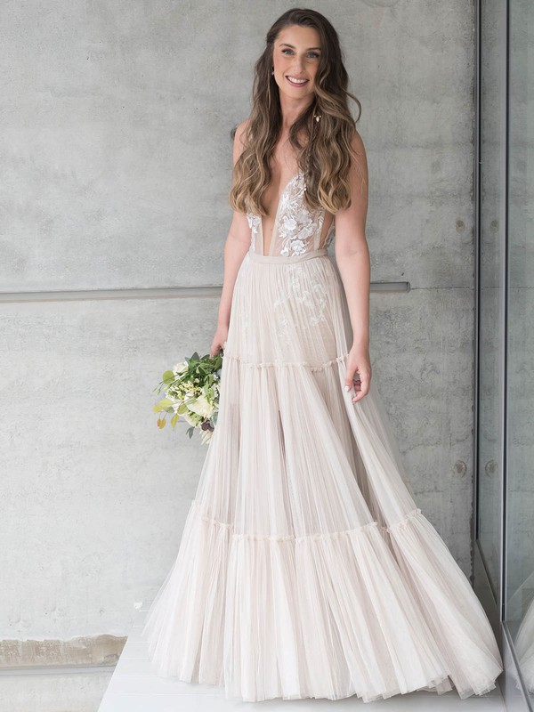 Tulle A-line V-neck Floor-length Appliques Lace Wedding Dresses #DOB00023512