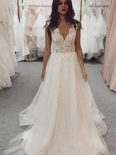 Tulle A-line V-neck Sweep Train Appliques Lace Wedding Dresses #DOB00023588