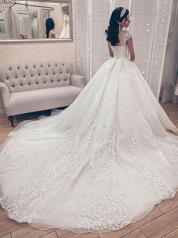 Tulle Ball Gown Scoop Neck Court Train Appliques Lace Wedding Dresses #DOB00023702