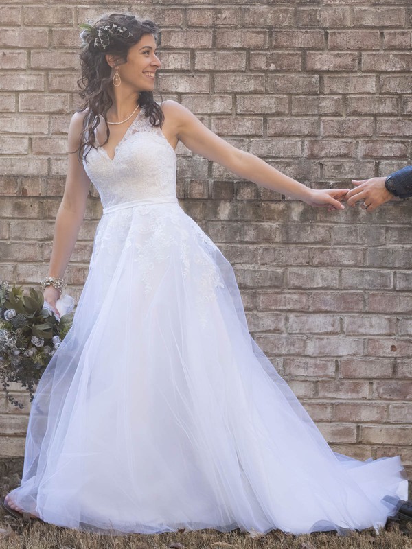 Tulle A-line V-neck Court Train Appliques Lace Wedding Dresses #DOB00023868
